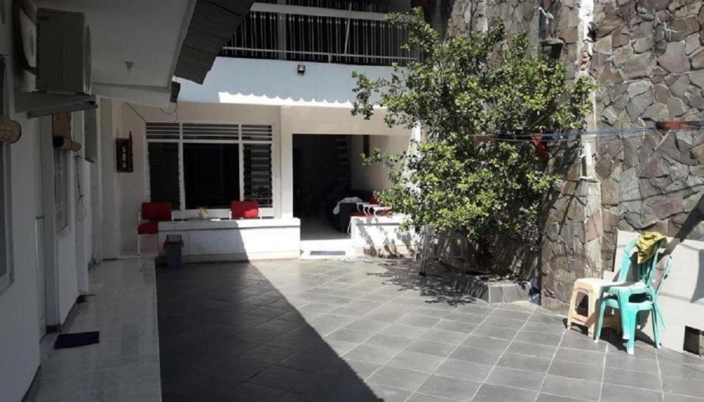 Graha Teras Syariah Hotel Surabaya Exterior photo